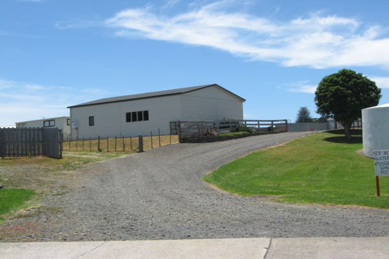 Photo of property in 14a Keven Road, Clarks Beach, 2679