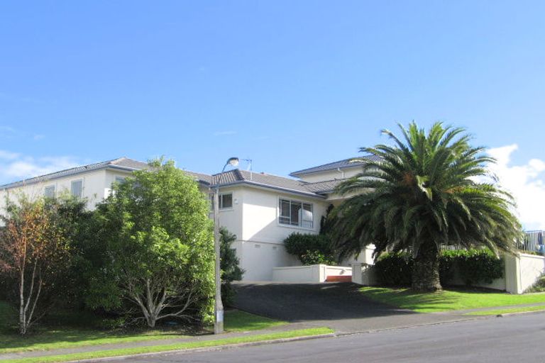 Photo of property in 1 Savoy Road, Orewa, 0931