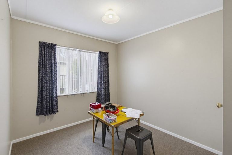 Photo of property in 13 Douglas Street, Levin, 5510