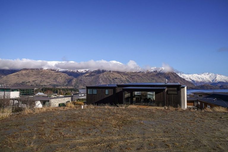 Photo of property in 16 Platinum Ridge, Wanaka, 9305