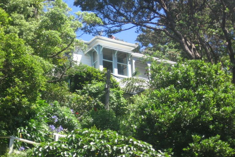 Photo of property in 26 Fairview Crescent, Kelburn, Wellington, 6012