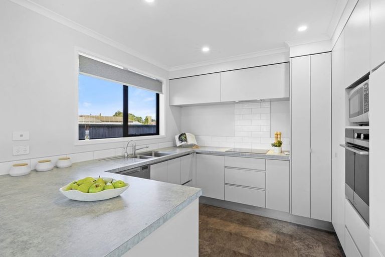 Photo of property in 7 Nukuroa Close, Waitara, 4320