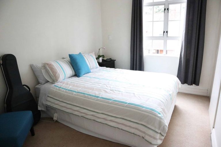 Photo of property in 34 Pipitea Street, Thorndon, Wellington, 6011