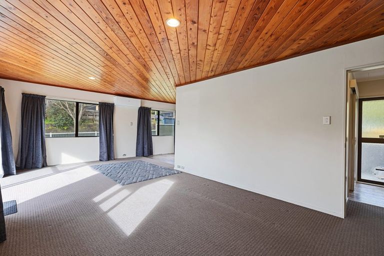 Photo of property in 111 Waitaha Road, Welcome Bay, Tauranga, 3112