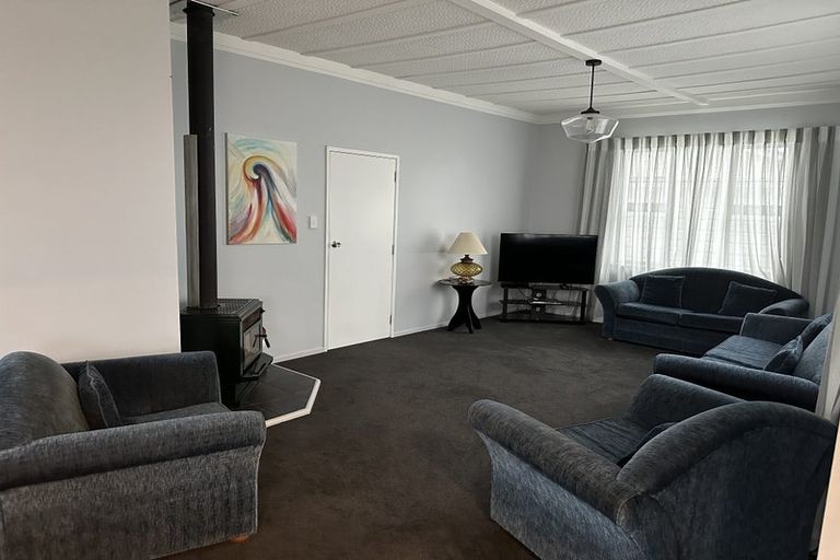 Photo of property in 27 Tukapa Street, Westown, New Plymouth, 4310