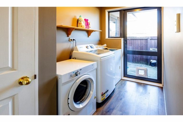 Photo of property in 18 Durrell Way, Rolleston, 7614