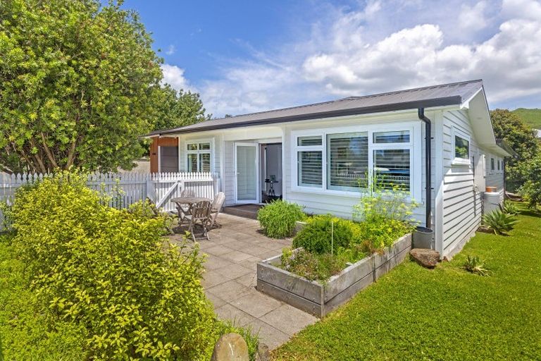 Photo of property in 14 Lysnar Street, Okitu, Gisborne, 4010