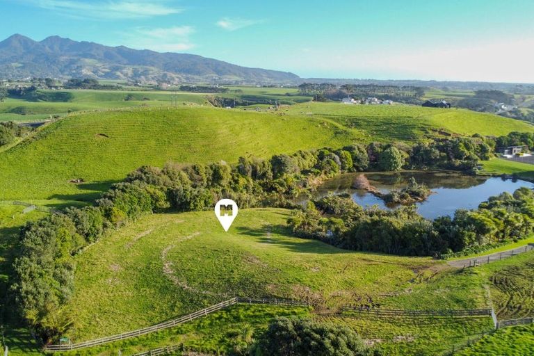 Photo of property in 8 Washer Road, Omata, New Plymouth, 4374