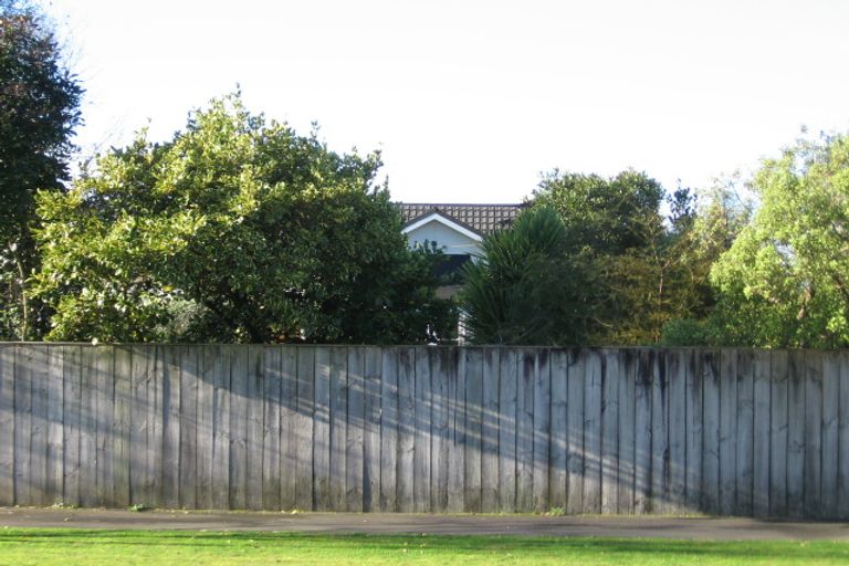 Photo of property in 74 Sandwich Road, St Andrews, Hamilton, 3200