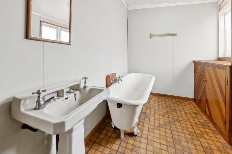 Photo of property in 4 Okoroire Street, Tirau, 3410