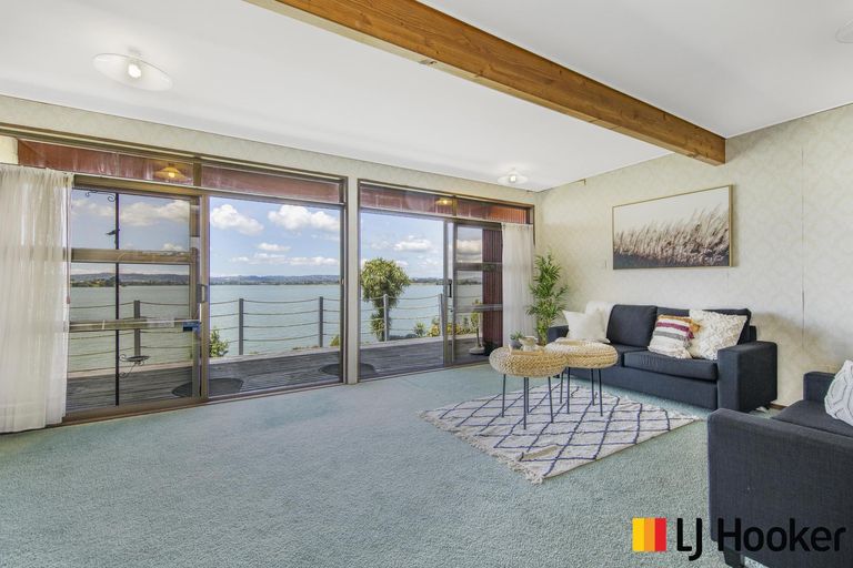 Photo of property in 54 Carnoustie Drive, Wattle Downs, Auckland, 2103