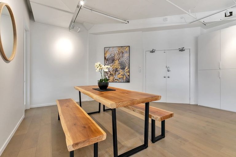 Photo of property in 17g Albert Street, Palmerston North, 4414