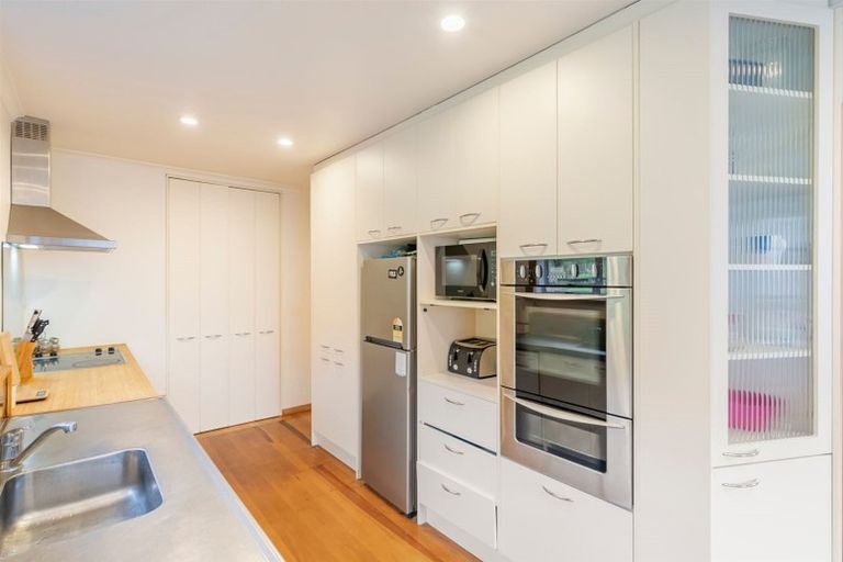 Photo of property in 226 Waddington Drive, Naenae, Lower Hutt, 5011