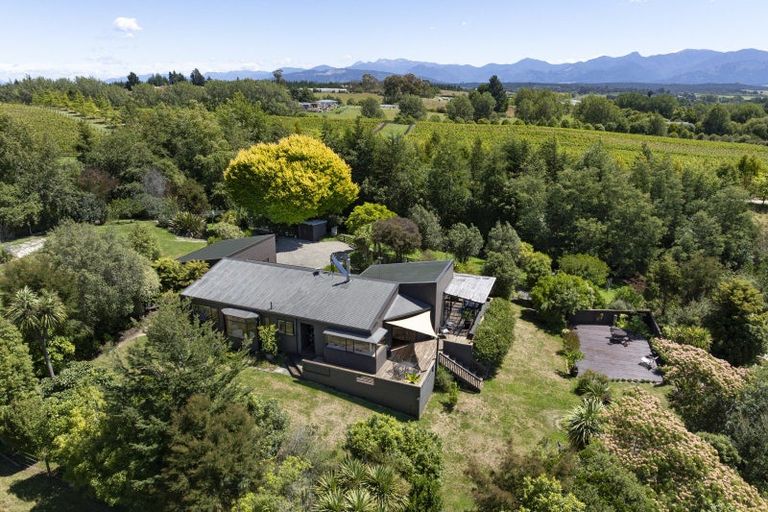 Photo of property in 10 Hewetson Road, Upper Moutere, 7175