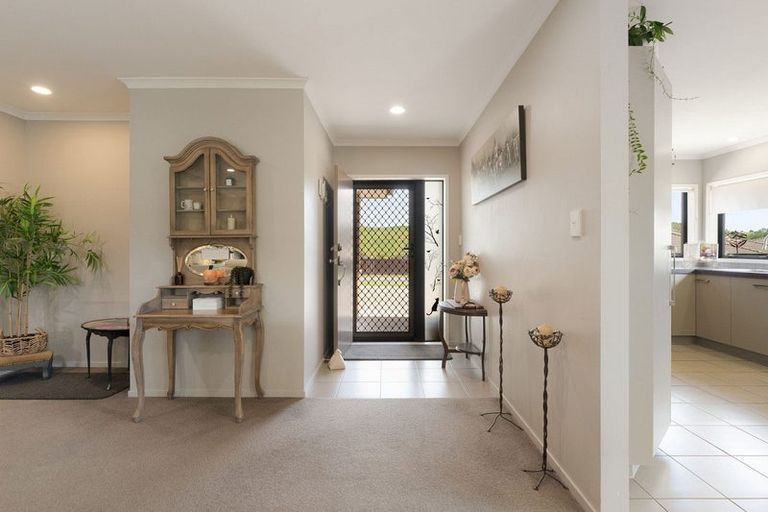 Photo of property in 4 Gina Way, Welcome Bay, Tauranga, 3112