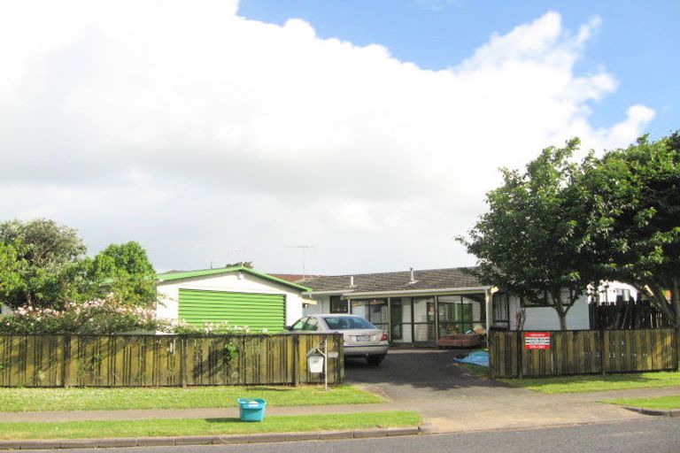 Photo of property in 1 Walter Strevens Drive, Conifer Grove, Takanini, 2112