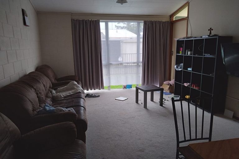Photo of property in 15 Papakowhai Court, West End, Palmerston North, 4412