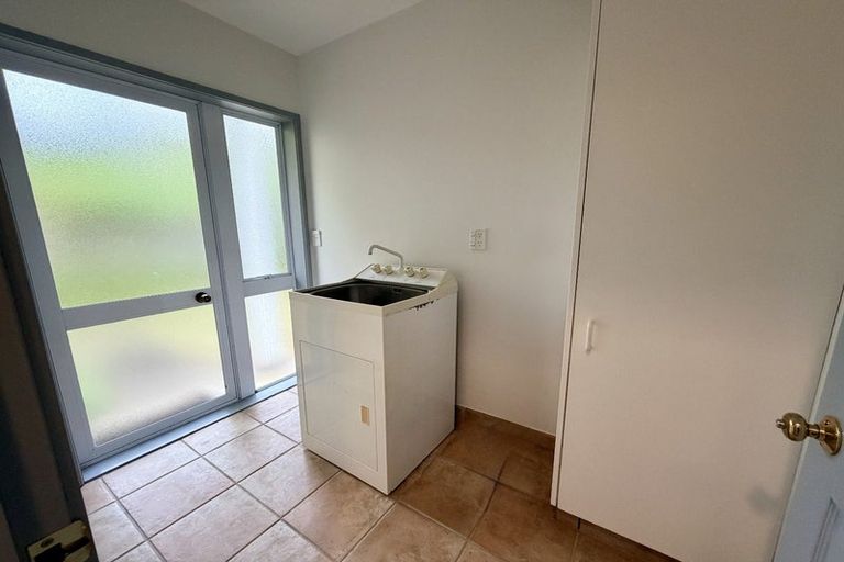 Photo of property in 2/30 Princes Street, Northcote Point, Auckland, 0627