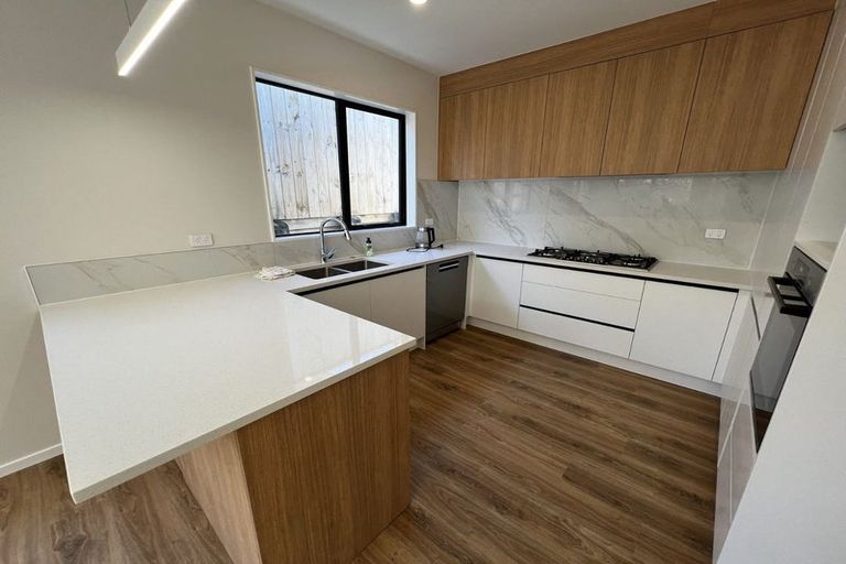 Photo of property in 7a Hinau Street, New Lynn, Auckland, 0600