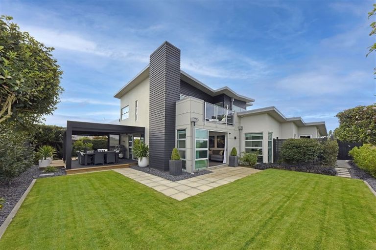 Photo of property in 36 Birkdale Drive, Shirley, Christchurch, 8061