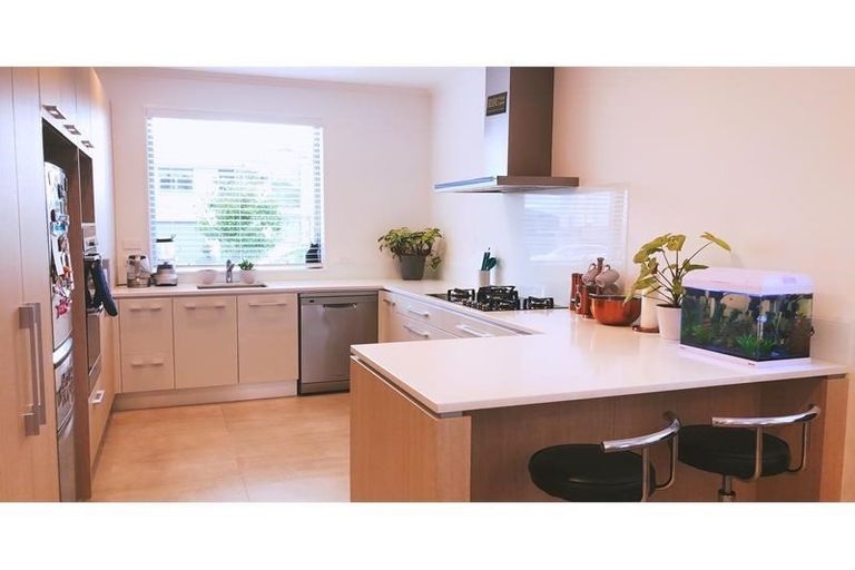 Photo of property in 68 Mackay Drive, Greenhithe, Auckland, 0632