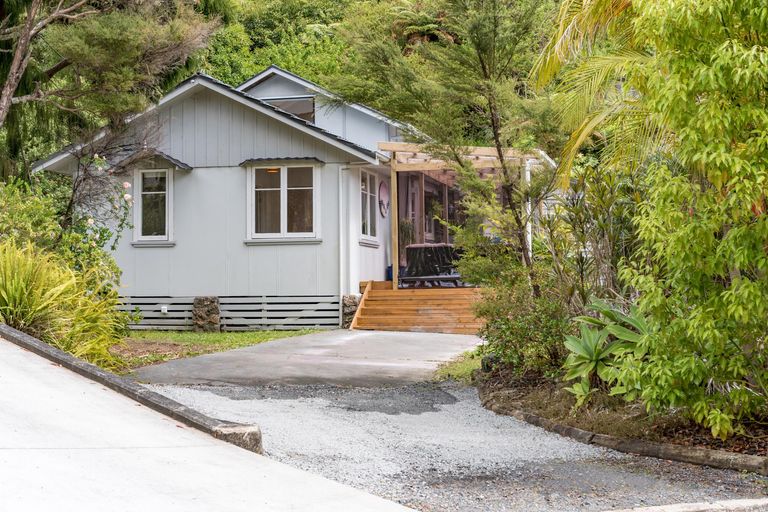 Photo of property in 57 Kings Road, Paihia, 0200