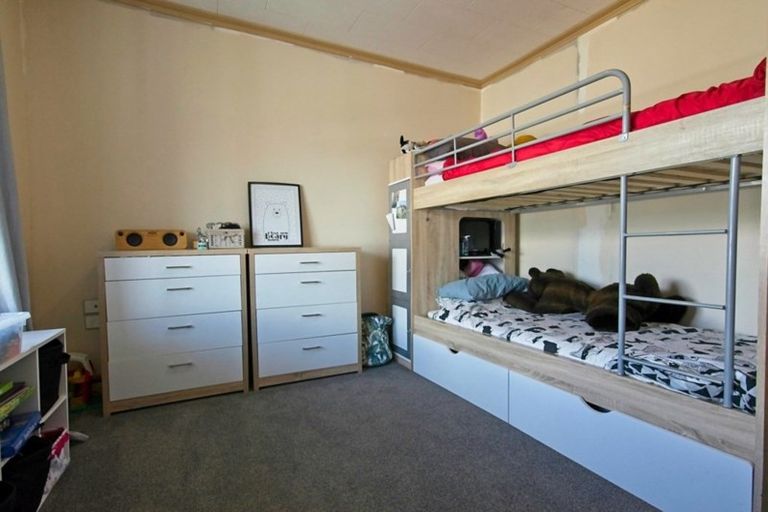 Photo of property in 5 Fonblanque Street, Westport, 7825