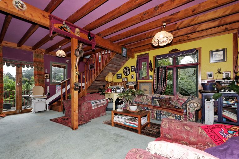 Photo of property in 33 Tainui Road, Titirangi, Auckland, 0604