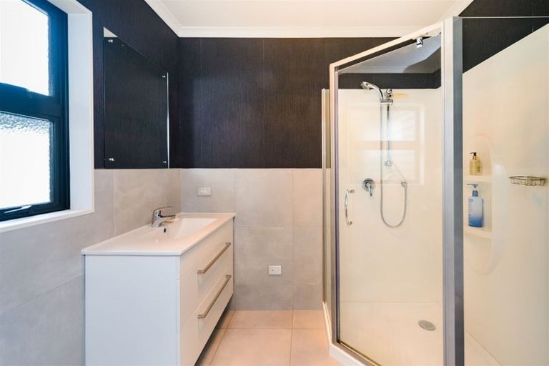 Photo of property in 12a Conway Place, Terrace End, Palmerston North, 4410