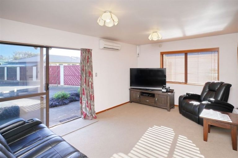 Photo of property in 22 Wanaka Place, Mairehau, Christchurch, 8052