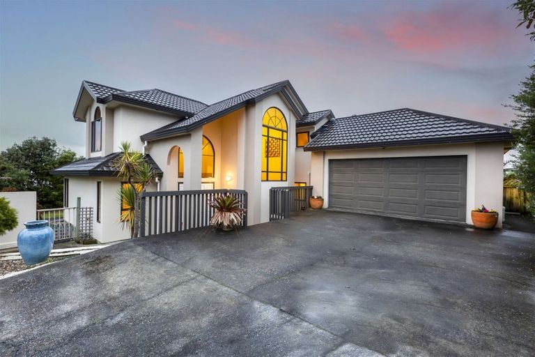 Photo of property in 24 Saint Ives Drive, Camborne, Porirua, 5026