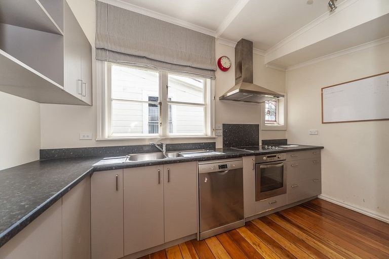 Photo of property in 18 Aurora Street, Petone, Lower Hutt, 5012