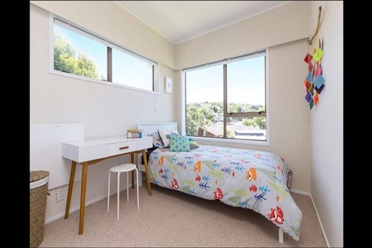 Photo of property in 1/85 Moore Street, Hillcrest, Auckland, 0627