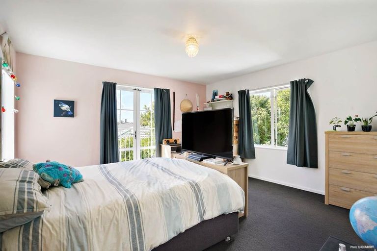 Photo of property in 163 Sturges Road, Henderson, Auckland, 0612