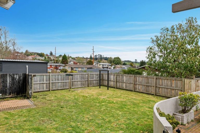 Photo of property in 18 Luxor Place, Pomare, Rotorua, 3015