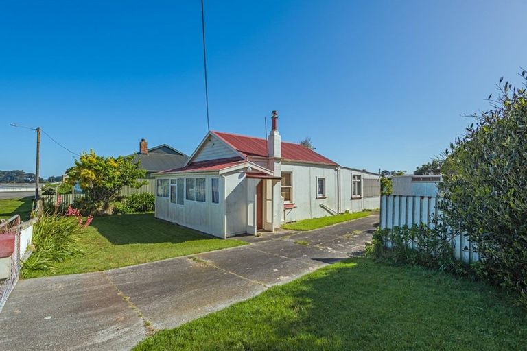 Photo of property in 7 Hartley Street, Foxton Beach, Foxton, 4815