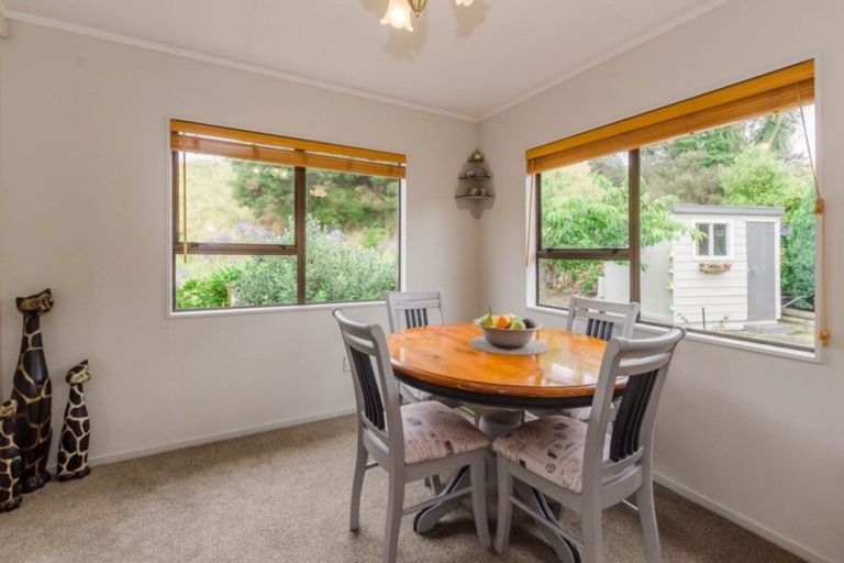 Photo of property in 21 Nugget Grove, Raumati Beach, Paraparaumu, 5032