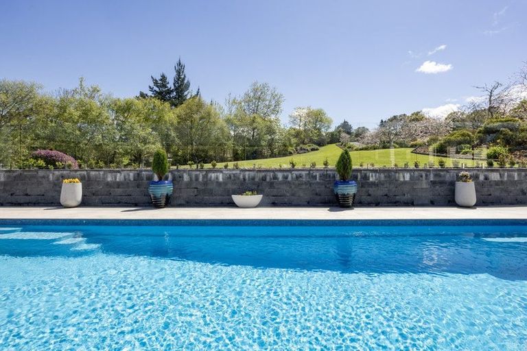Photo of property in 35 Terry Smyth Drive, Kumeu, 0892