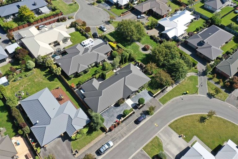Photo of property in 12 Marguerite Place, Aidanfield, Christchurch, 8025