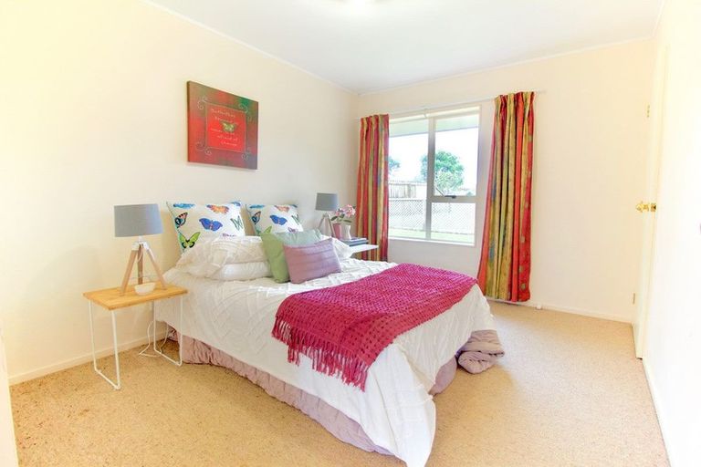 Photo of property in 23 Robin Brooke Drive, Flat Bush, Auckland, 2019