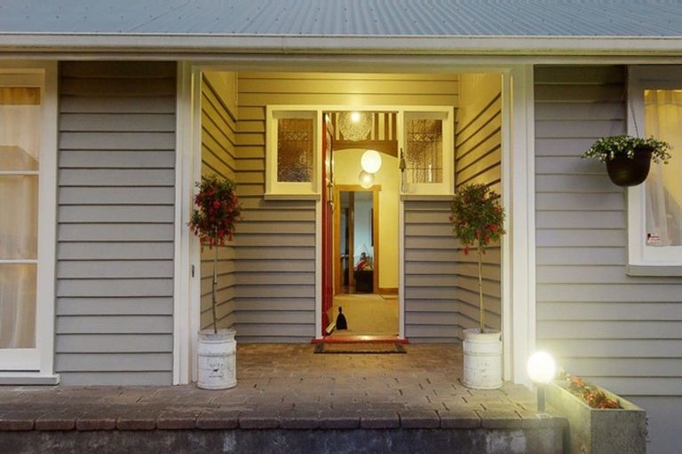 Photo of property in 556a Queen Street East, Levin, 5510