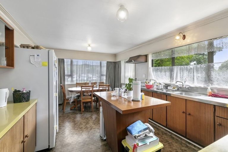 Photo of property in 81 Cambridge Terrace, Waterloo, Lower Hutt, 5011