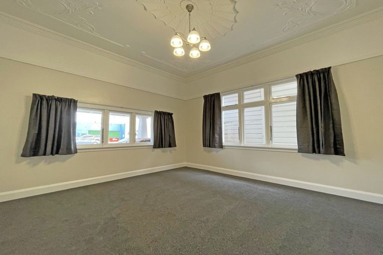 Photo of property in 31 Andrew Young Street, Palmerston North, 4410