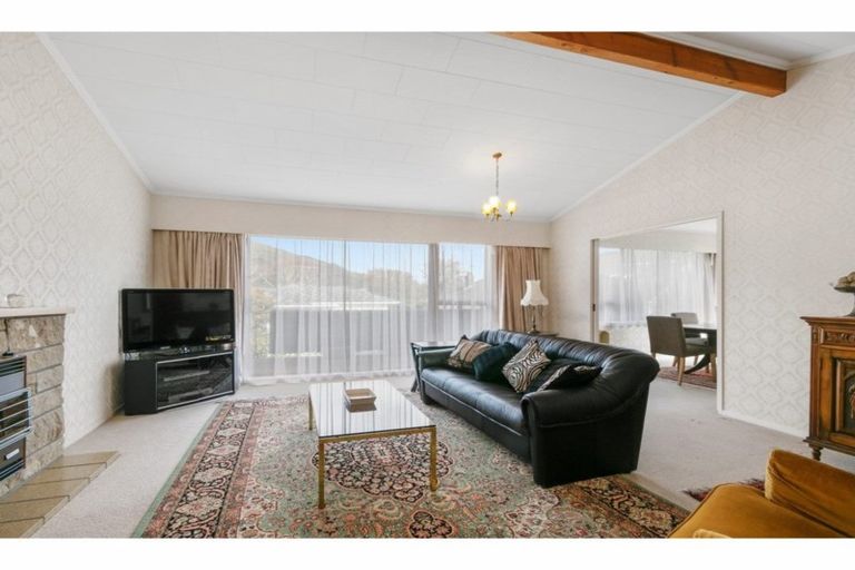 Photo of property in 13a Norton Park Avenue, Fairfield, Lower Hutt, 5011