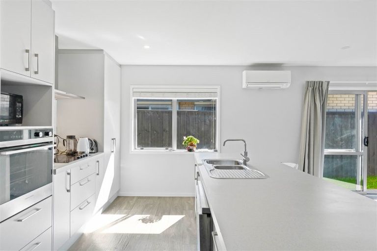 Photo of property in 22 Hannington Way, Rolleston, 7615