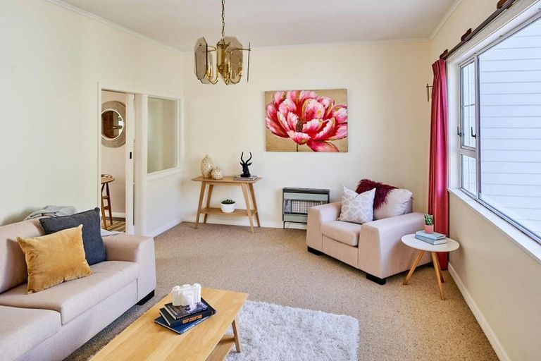 Photo of property in 18 Wyndrum Avenue, Waterloo, Lower Hutt, 5011