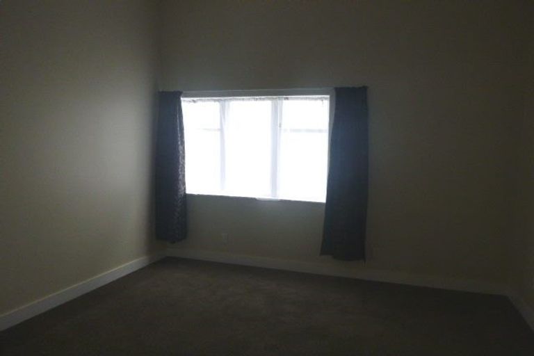 Photo of property in 2a Henry Street, Ebdentown, Upper Hutt, 5018