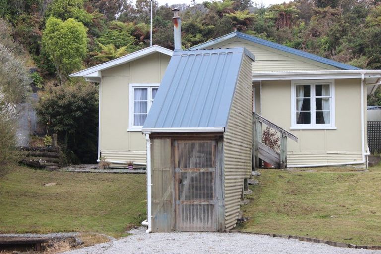 Photo of property in 20 Ross Street, Dunollie, Runanga, 7803