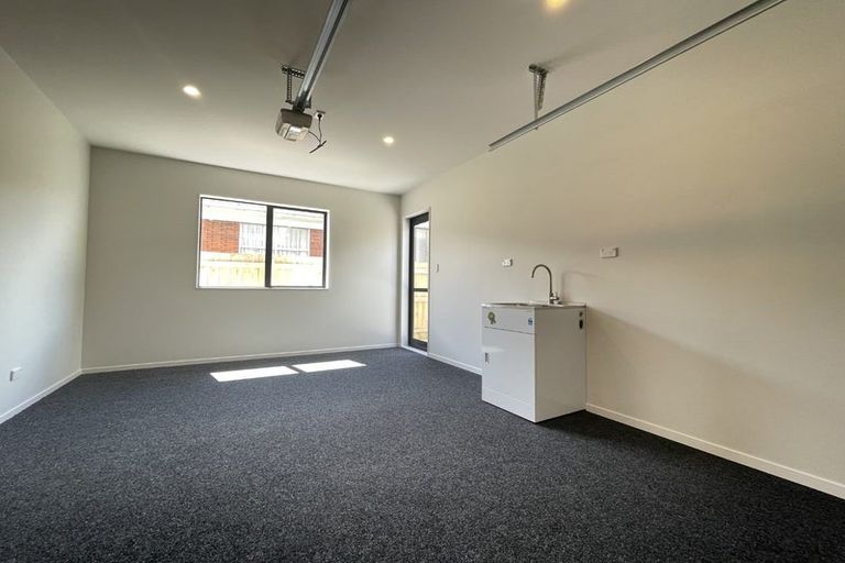 Photo of property in 1c Koromiko Street, New Lynn, Auckland, 0600