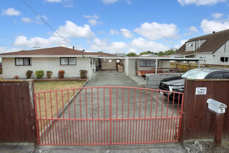 Photo of property in 7 Cemetery Road, Sanson, 4817